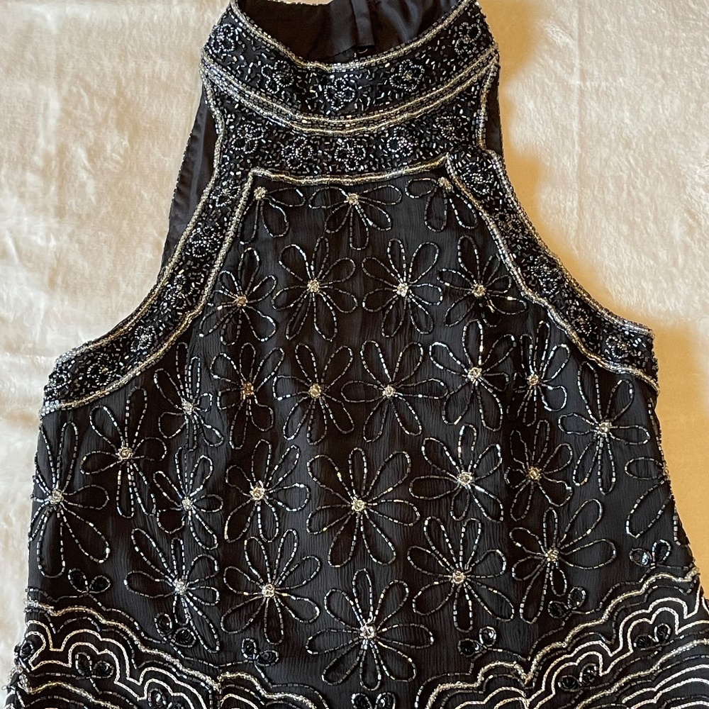 GORGEOUS Adrianna Pappel Boutique Black sequinned top, Size M